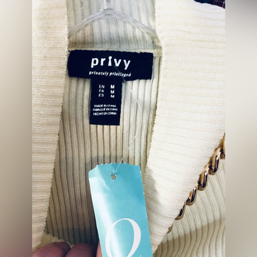 PRIVY•PRIVATELY PRIVILEGED•NWT•CROPPED•GOLD CHAIN ACCENT•LONG SLEEVE - Picture 7 of 7